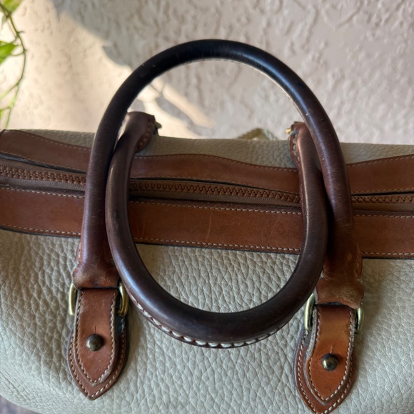 DOONEY & BOURKE USA AWL Zip Satchel Purse Doctor Bag Tote Cream /British Tan - Picture 6 of 12